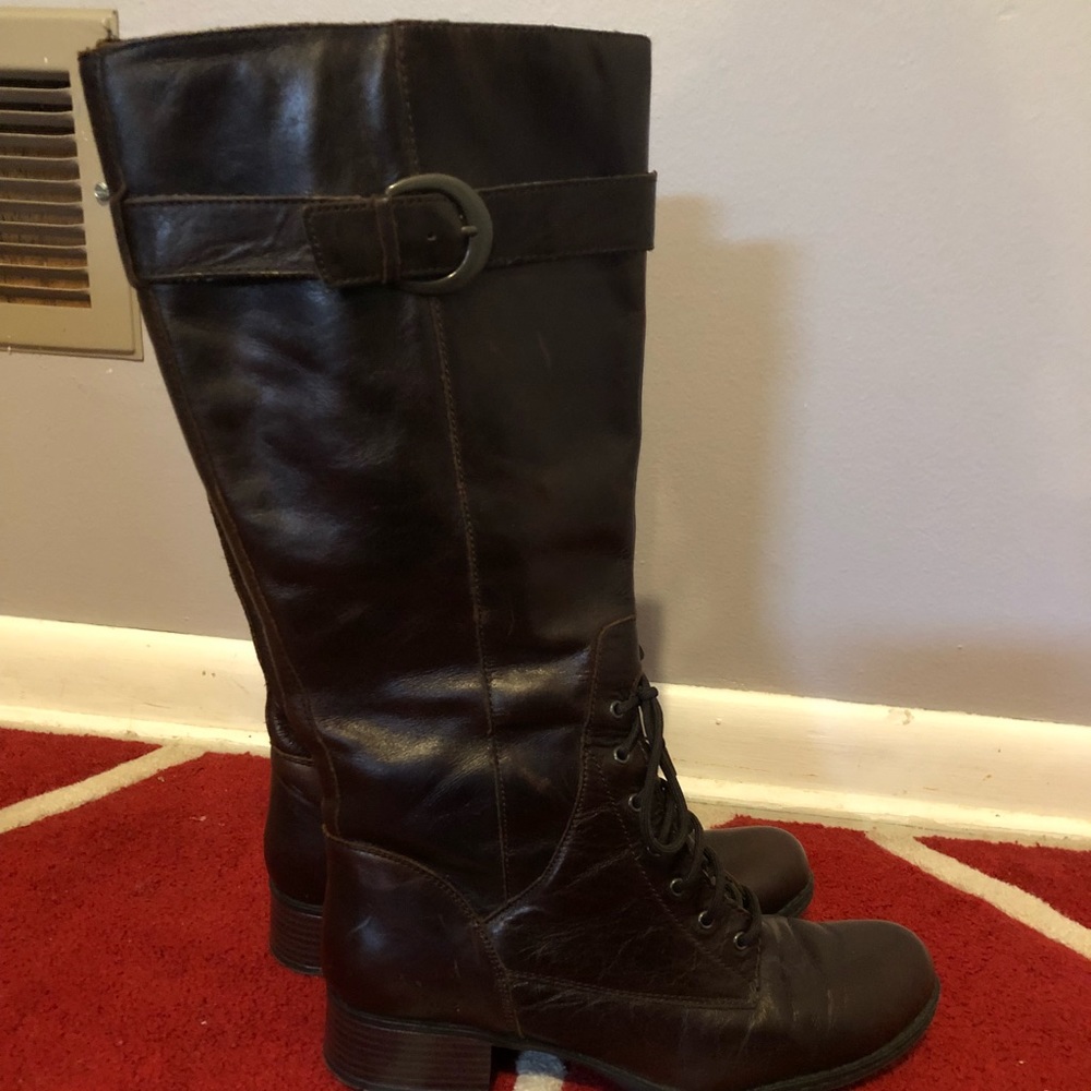 BOC Brown Boots. Lace up front. Sz. 8
